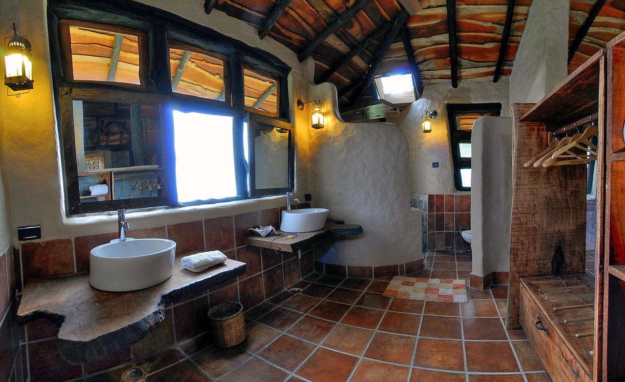 Kanha Earth Lodge Mandlā Buitenkant foto